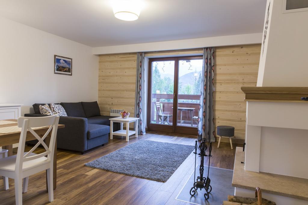 Udanypobyt Apartamenty Sloneczne กอสเชียลิสกอ ภายนอก รูปภาพ